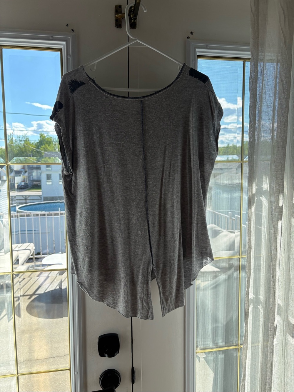 Women’s Gray Heart Print Short Sleeve Top - Picture 3 of 3